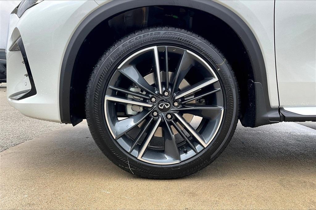 new 2025 INFINITI QX55 car, priced at $55,817