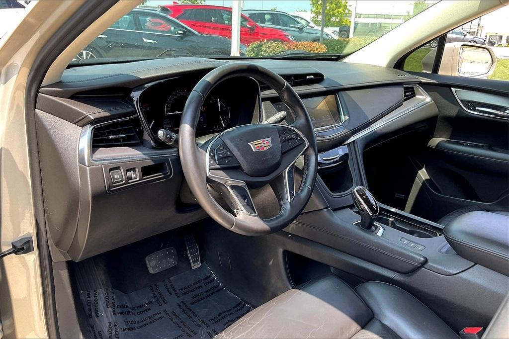 used 2017 Cadillac XT5 car, priced at $16,895