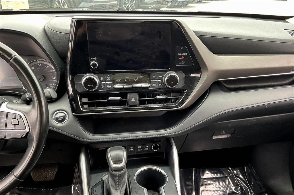 used 2023 Toyota Highlander car, priced at $28,989
