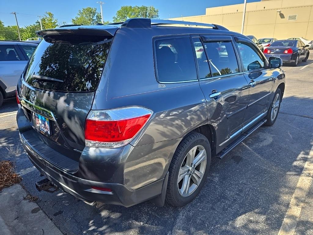 used 2013 Toyota Highlander car, priced at $12,990