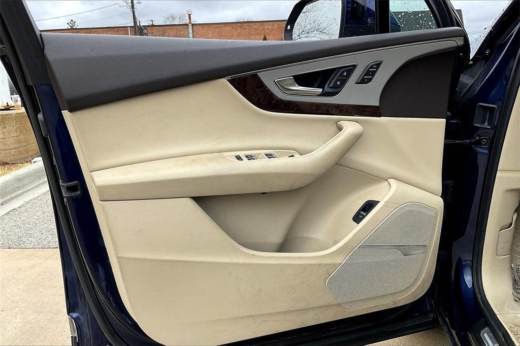 used 2019 Audi Q7 car, priced at $23,930