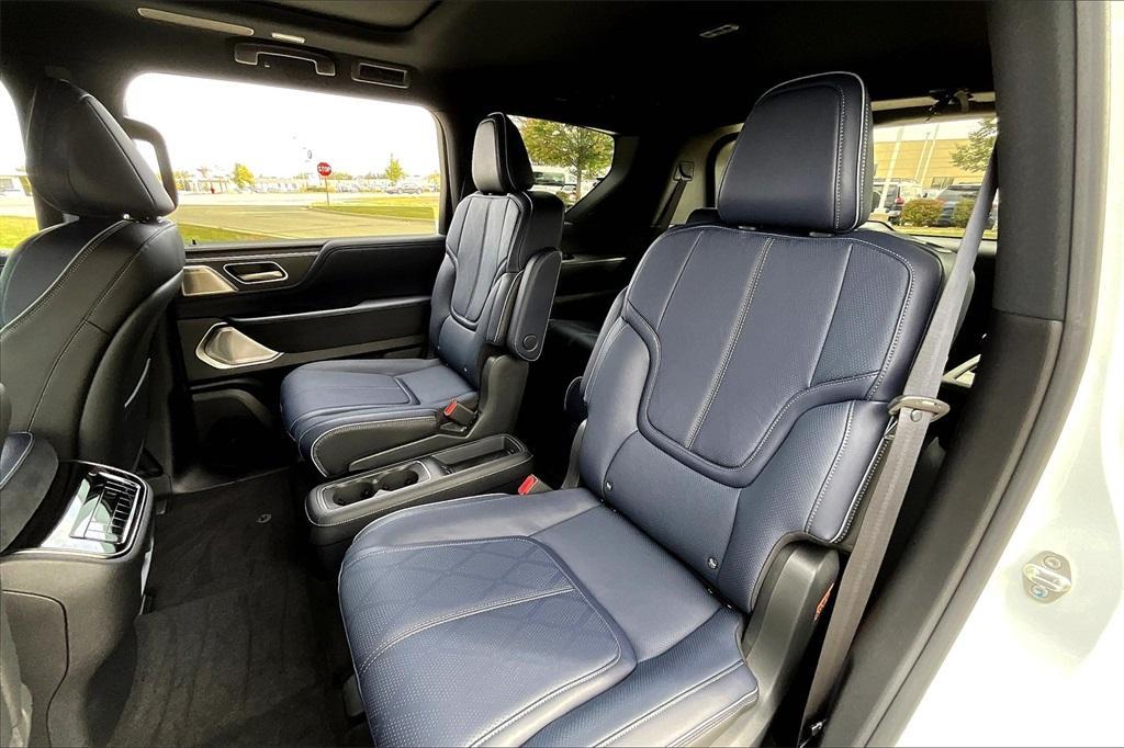 new 2026 INFINITI QX80 car, priced at $100,917