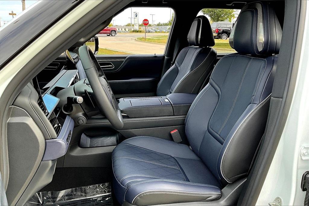 new 2026 INFINITI QX80 car, priced at $100,917