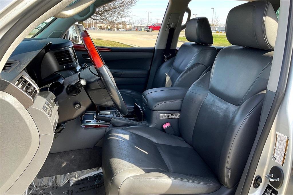 used 2008 Lexus LX 570 car, priced at $23,729