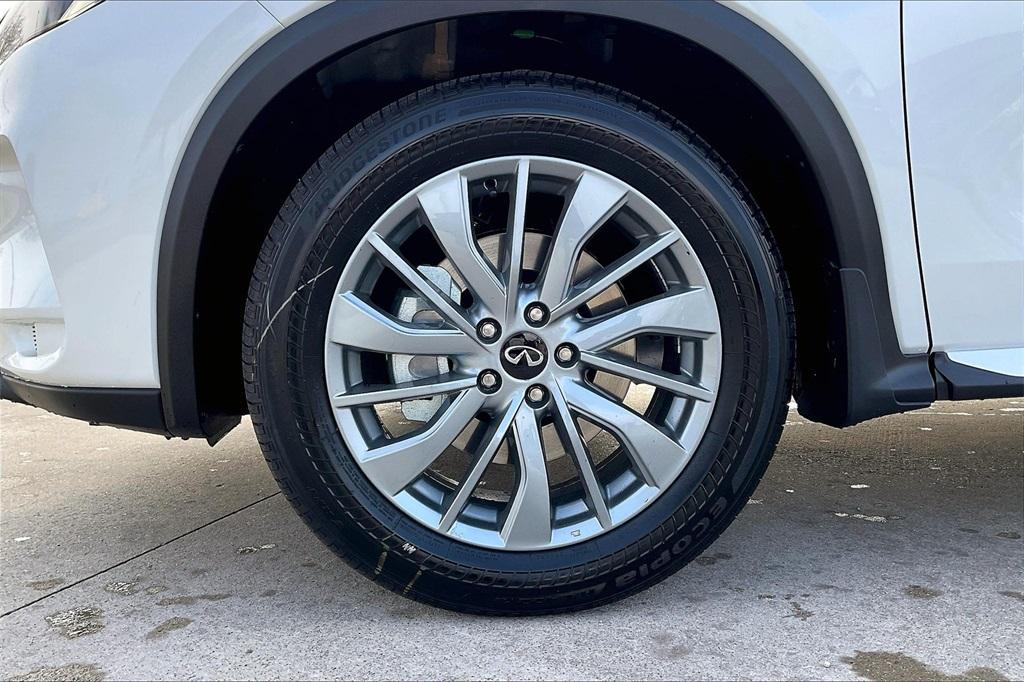 new 2025 INFINITI QX50 car, priced at $48,192