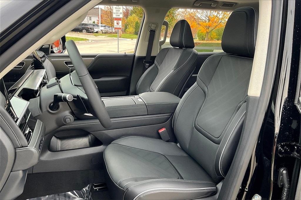 new 2025 INFINITI QX80 car, priced at $100,370