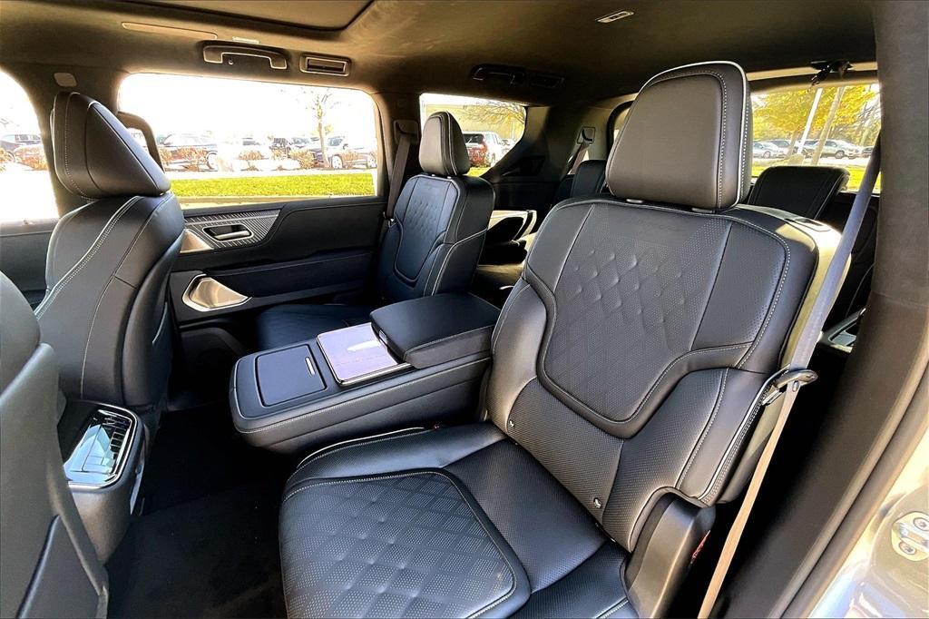 new 2025 INFINITI QX80 car, priced at $109,590