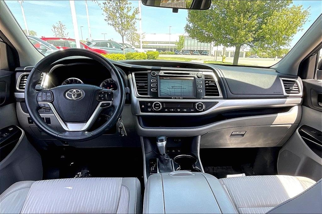 used 2016 Toyota Highlander car, priced at $17,693
