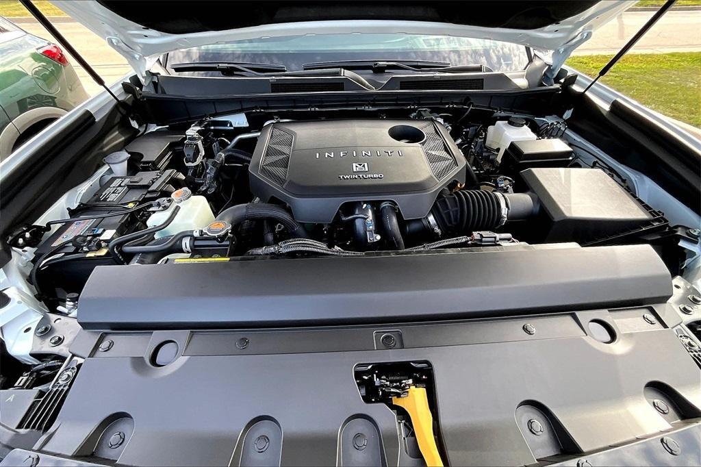 new 2026 INFINITI QX80 car, priced at $93,457