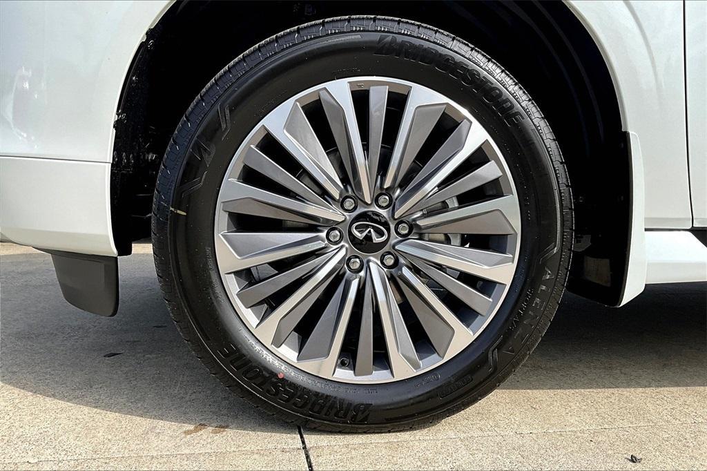 new 2026 INFINITI QX80 car, priced at $93,457