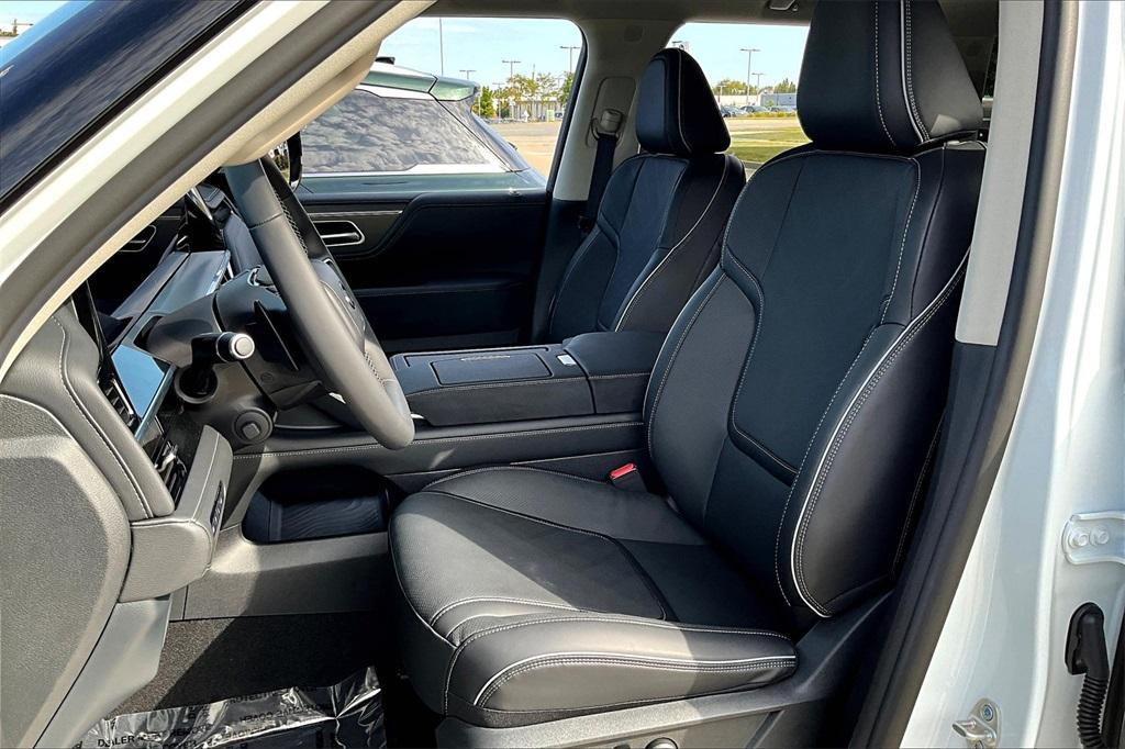 new 2026 INFINITI QX80 car, priced at $93,457