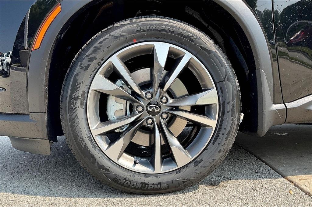 new 2025 INFINITI QX60 car, priced at $57,174