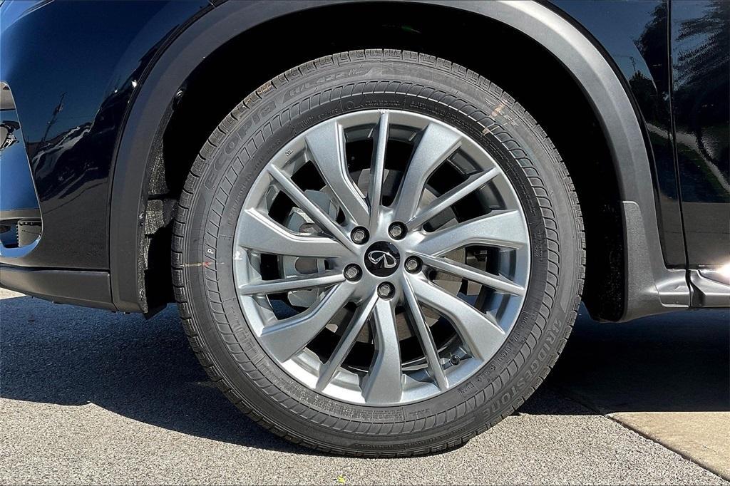 new 2025 INFINITI QX50 car, priced at $47,328