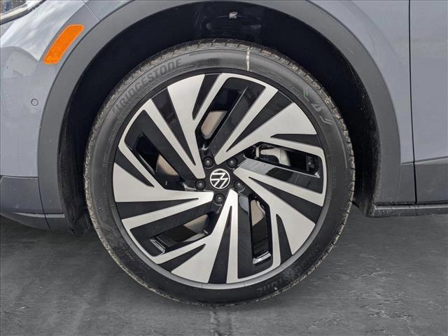 new 2025 Volkswagen ID.4 car, priced at $54,866