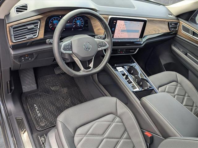 new 2025 Volkswagen Atlas car, priced at $46,161