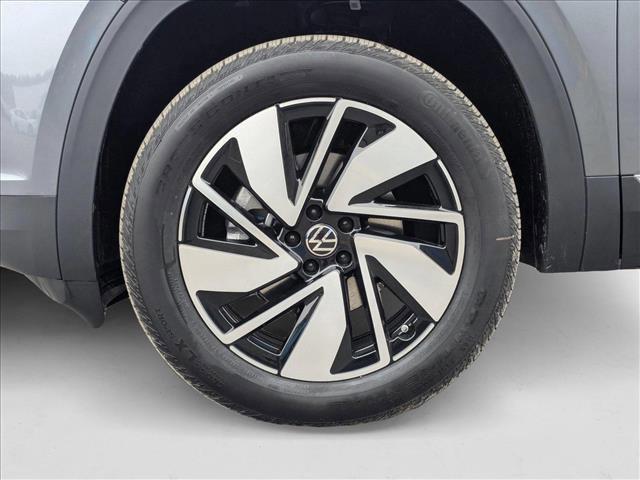 new 2025 Volkswagen Atlas car, priced at $48,499