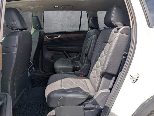 new 2025 Volkswagen Atlas car, priced at $45,182