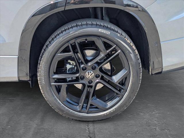 new 2025 Volkswagen Tiguan car, priced at $37,775