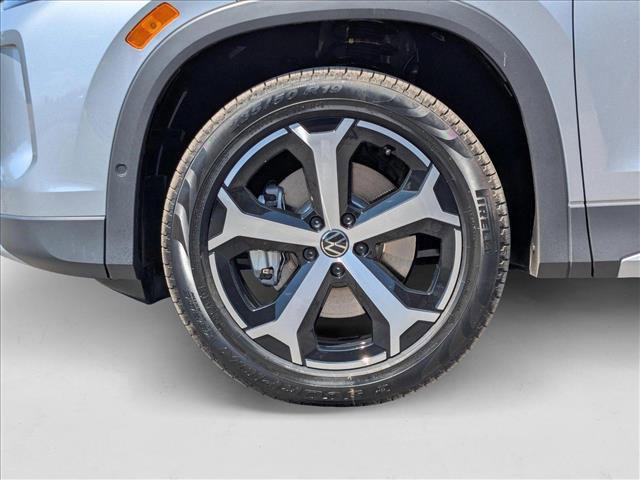 new 2025 Volkswagen Tiguan car, priced at $35,621