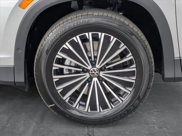 new 2025 Volkswagen Tiguan car, priced at $32,559
