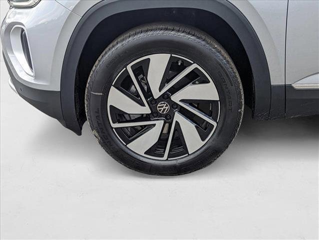 new 2025 Volkswagen Atlas car, priced at $48,324