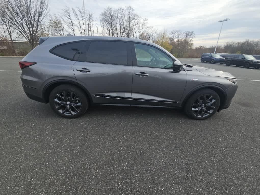 used 2023 Acura MDX car, priced at $39,998