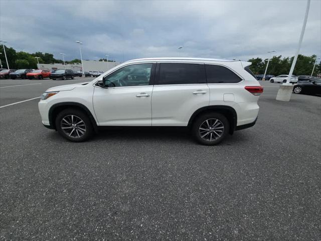 used 2019 Toyota Highlander car, priced at $27,998