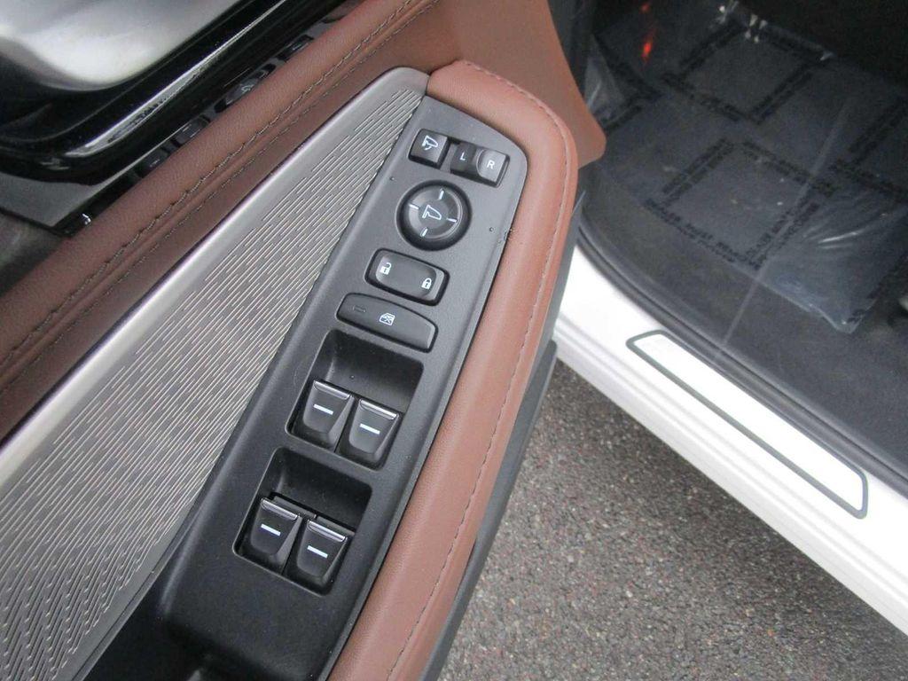 used 2023 Acura MDX car, priced at $44,998