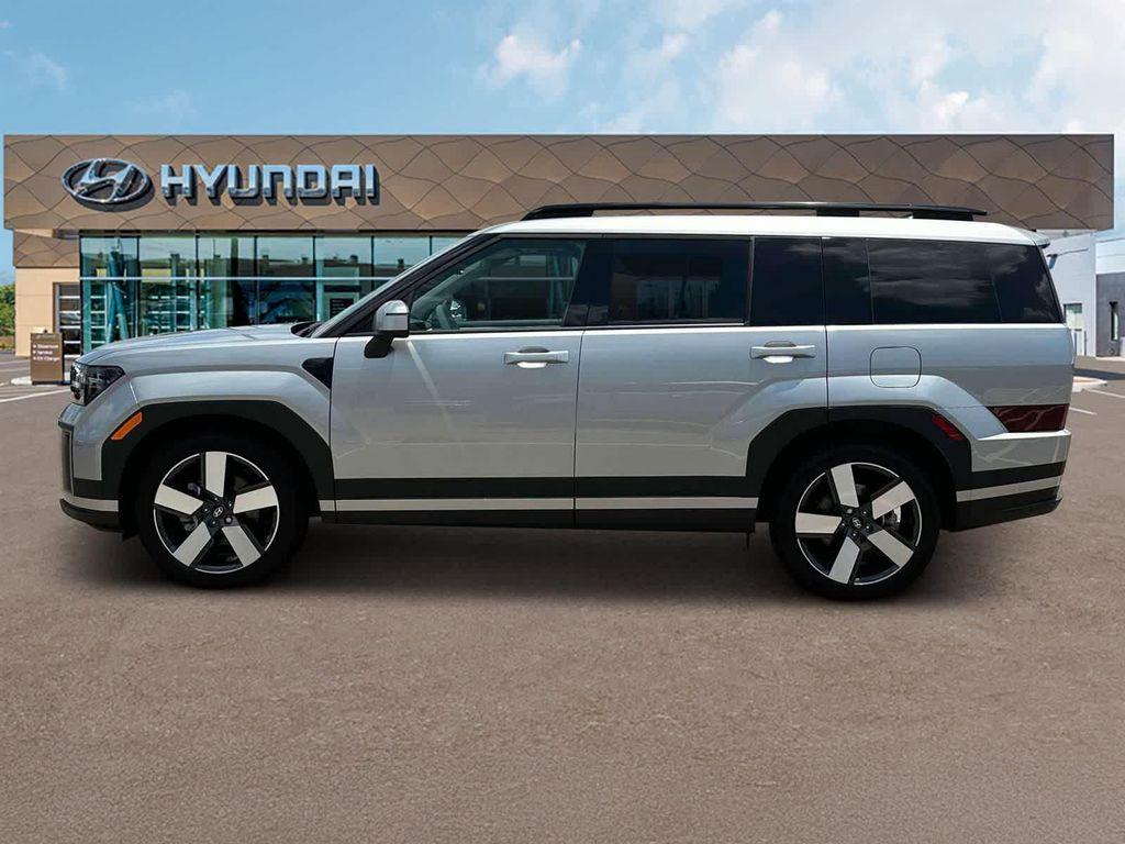 used 2025 Hyundai Santa Fe car, priced at $37,500