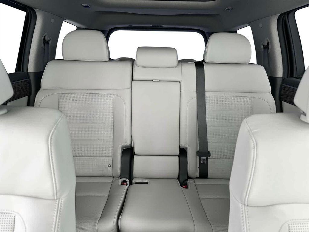 used 2025 Hyundai Santa Fe car, priced at $37,500