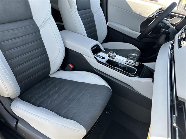 new 2025 Mitsubishi Outlander car, priced at $38,080