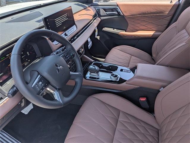new 2025 Mitsubishi Outlander car, priced at $45,195