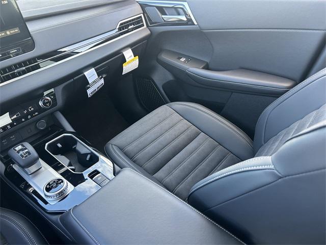 new 2025 Mitsubishi Outlander car, priced at $38,080