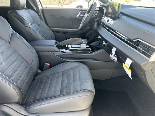 new 2025 Mitsubishi Outlander car, priced at $38,080