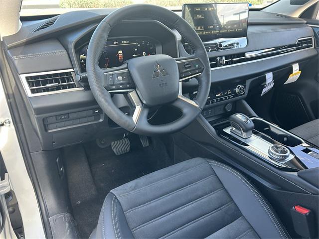 new 2025 Mitsubishi Outlander car, priced at $38,080
