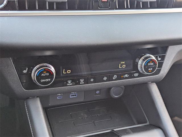 new 2025 Mitsubishi Outlander PHEV car, priced at $48,110
