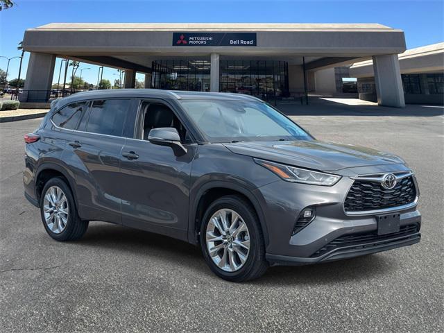 used 2021 Toyota Highlander car, priced at $32,498