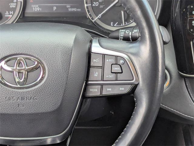 used 2021 Toyota Highlander car, priced at $32,498