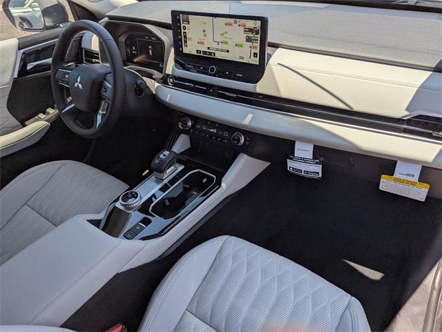 new 2025 Mitsubishi Outlander car, priced at $41,235