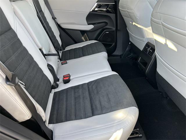 new 2025 Mitsubishi Outlander car, priced at $34,285