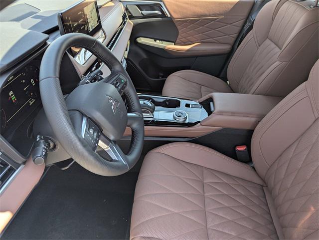 new 2025 Mitsubishi Outlander car, priced at $45,195
