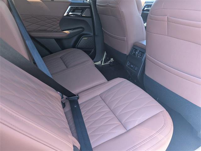 new 2025 Mitsubishi Outlander car, priced at $45,195