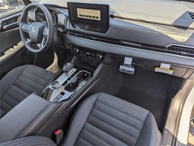 new 2025 Mitsubishi Outlander car, priced at $42,285
