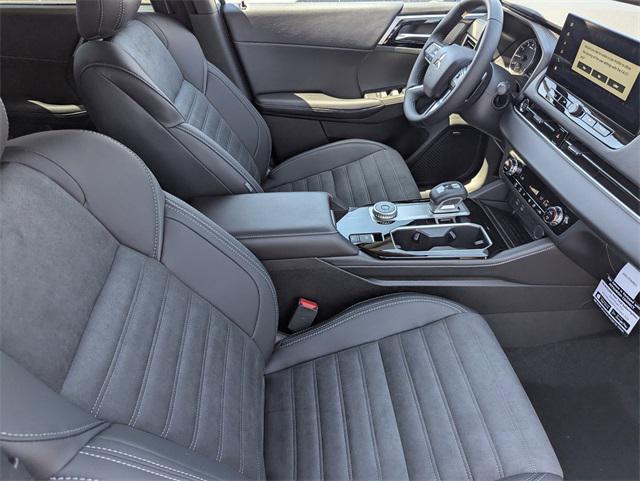 new 2025 Mitsubishi Outlander car, priced at $42,285