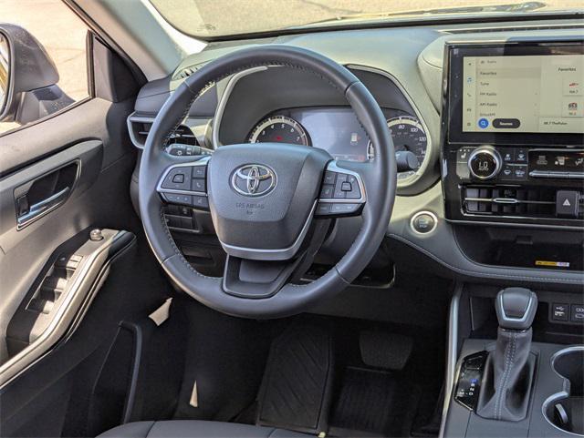 used 2024 Toyota Highlander car, priced at $42,987