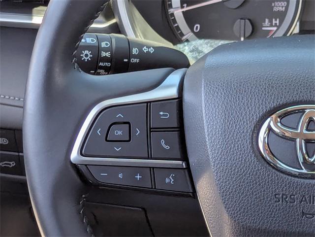 used 2024 Toyota Highlander car, priced at $42,987