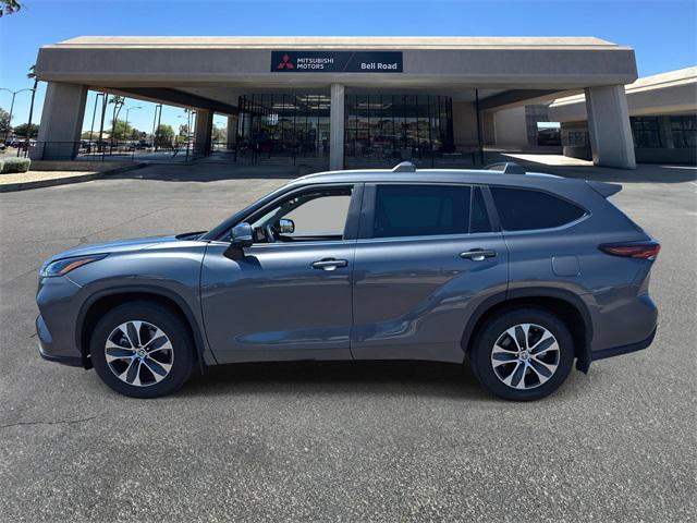 used 2024 Toyota Highlander car, priced at $42,987
