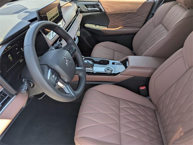 new 2025 Mitsubishi Outlander car, priced at $45,195