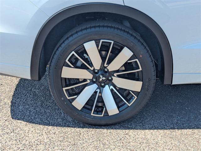 new 2025 Mitsubishi Outlander car, priced at $45,195