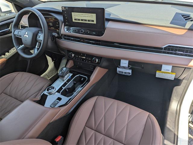 new 2025 Mitsubishi Outlander car, priced at $45,195